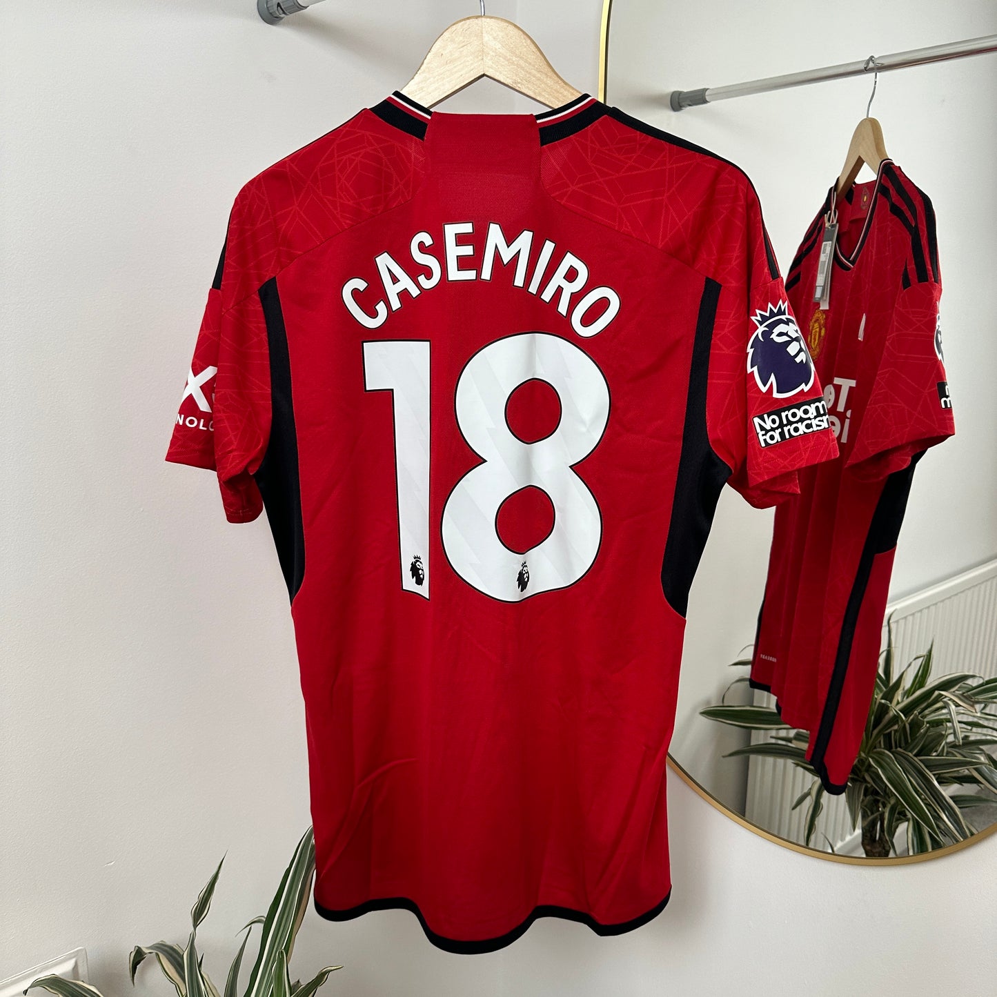 Manchester United Home 2023/24 Casemiro Premier League  Size L	BNWT