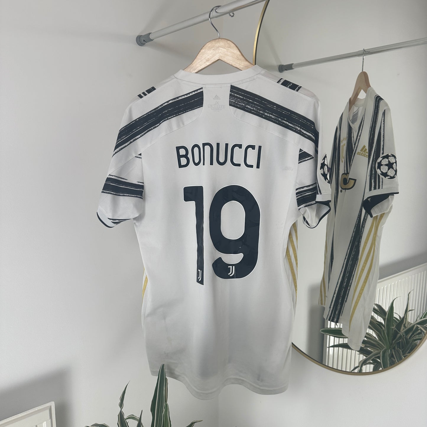 Juventus Home 2020/21 Leonardo Bonucci Champions League Size XL