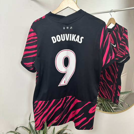 Utrecht Away 2022/23	Anastasios Douvikas #9 Size XL (Slim Fit)