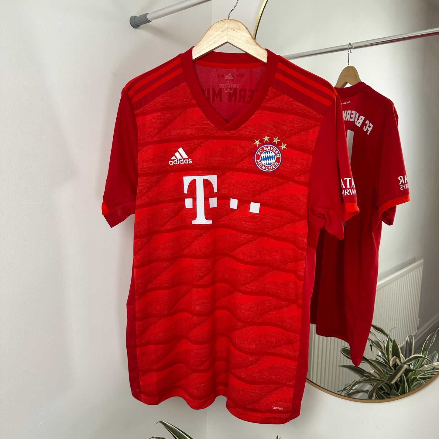 Bayern Munich Home 2019/20 Alphonso Davies #19 Size XL