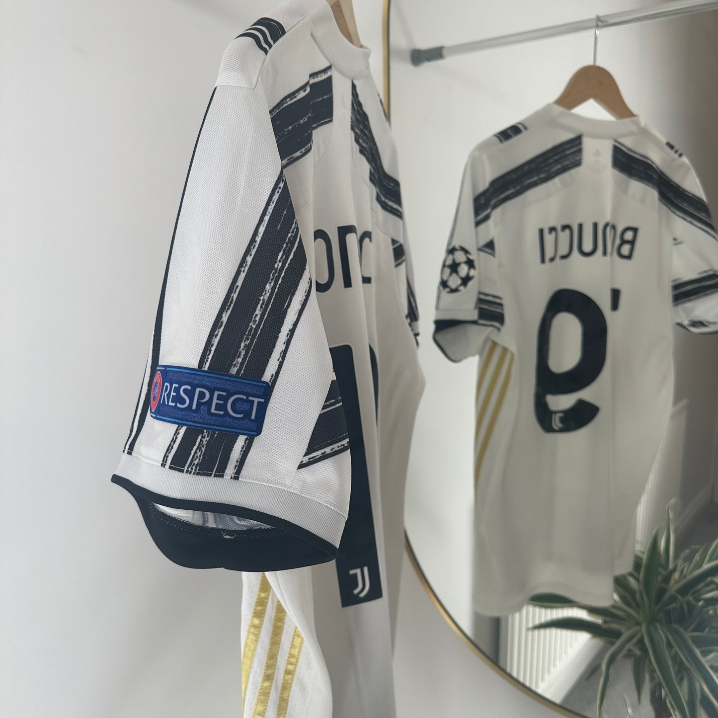 Juventus Home 2020/21 Leonardo Bonucci Champions League Size XL