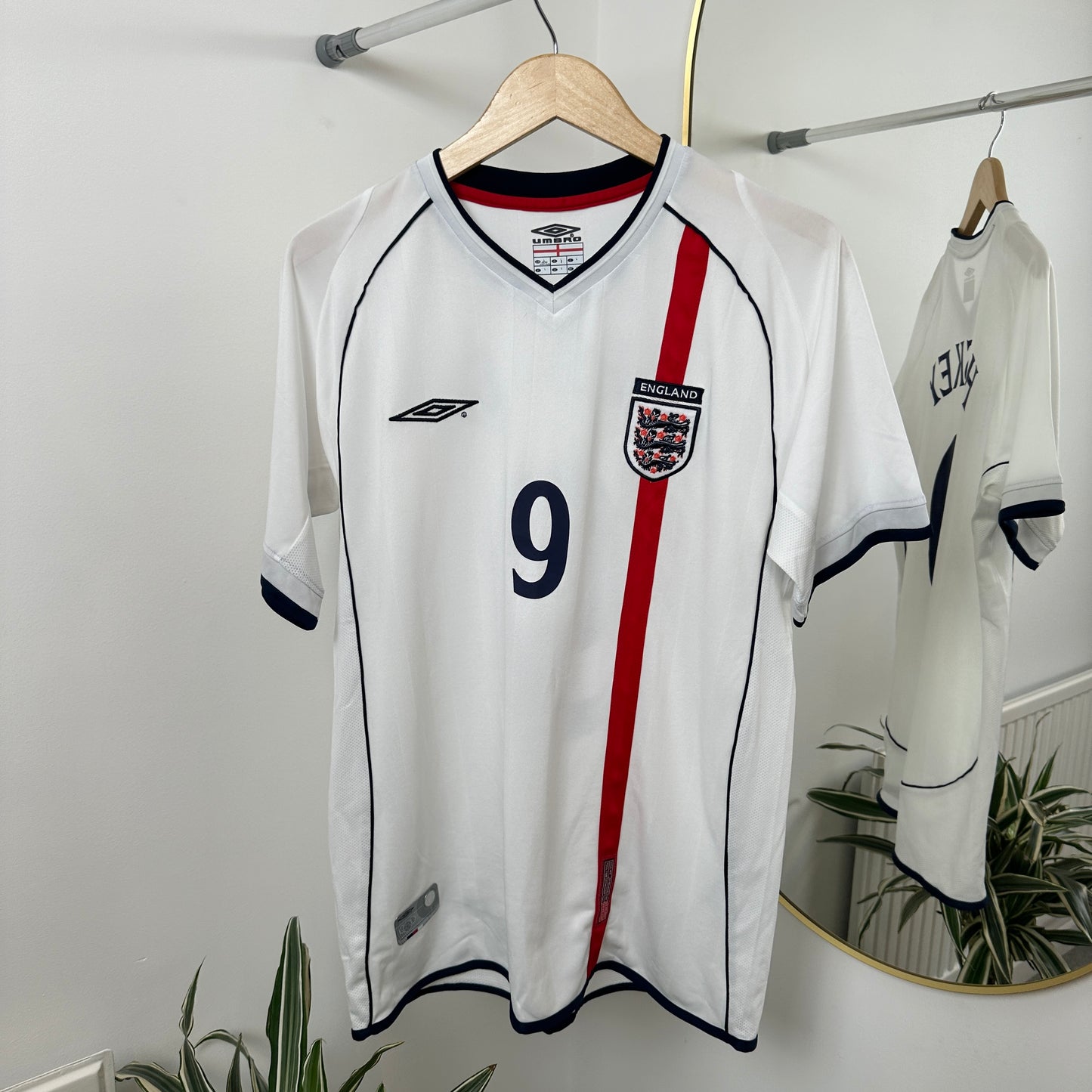 2001/03 England Home Shirt Emile Heskey Size L